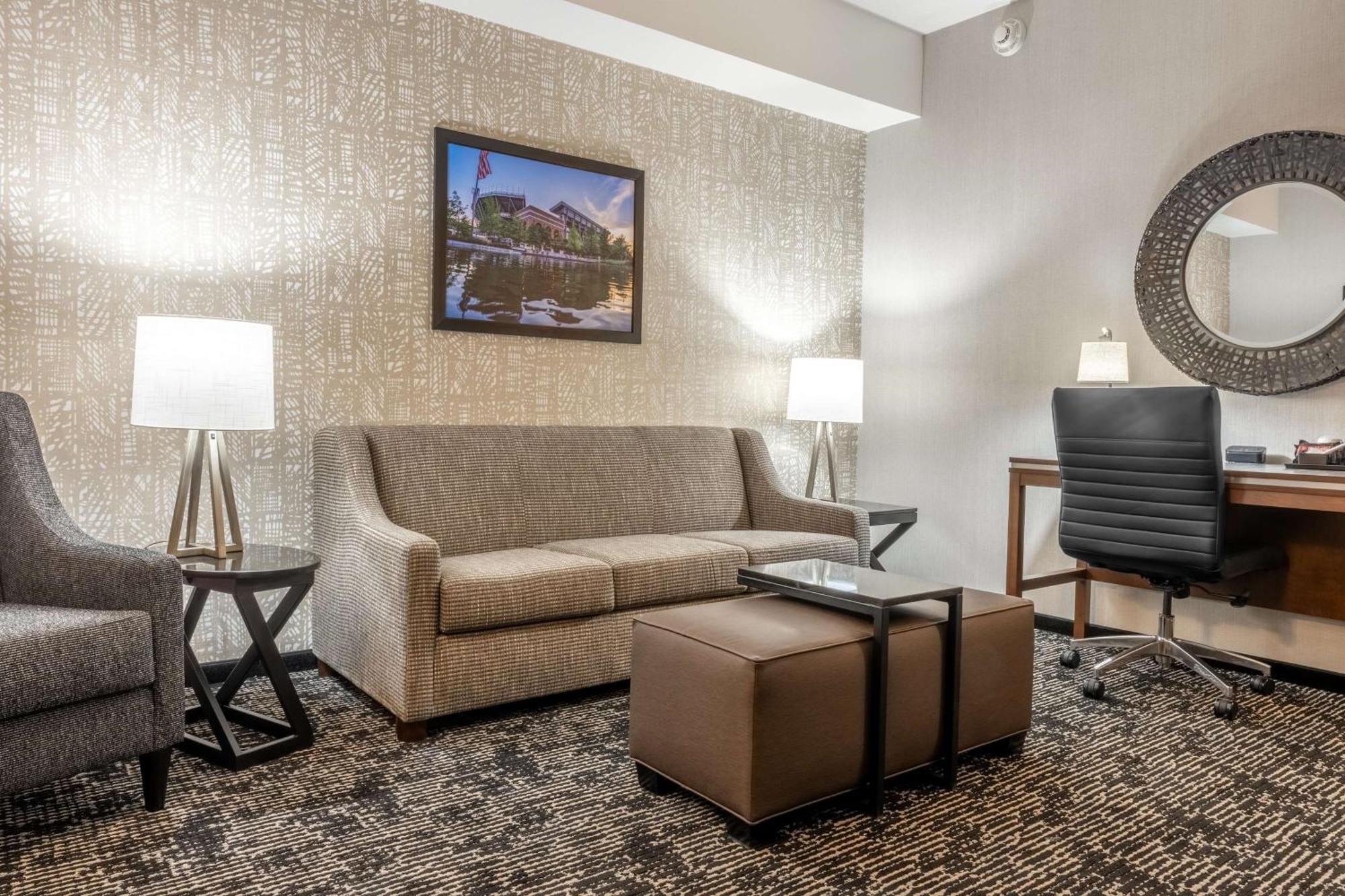 Drury Plaza Hotel College Station Exterior foto